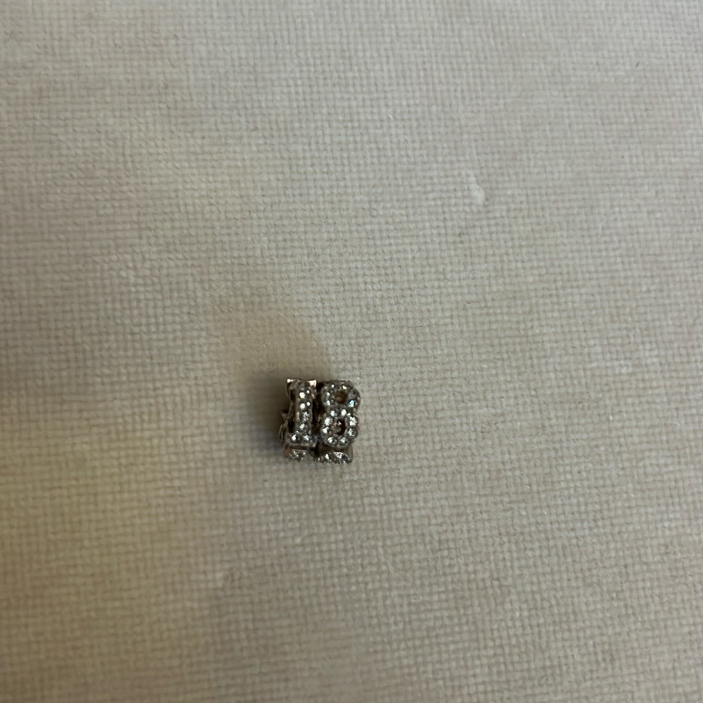 ‘18’ Brighton Charm